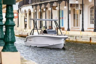 22 T Top Gallery 0002 Axopar x Jobe Revolve TT C4A6997