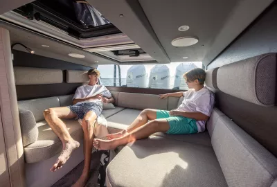 45 XT Gallery 0001 Axopar 45 Sun Top 20