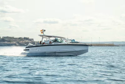 29ST Gallery 0008 Axopar 29 Sun Top DSC02825