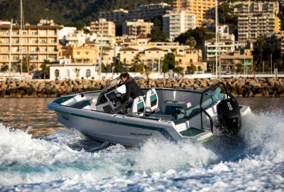 Axopar X Jobe Revolve gallery 210413 tomasmoyaphoto 19008 7498