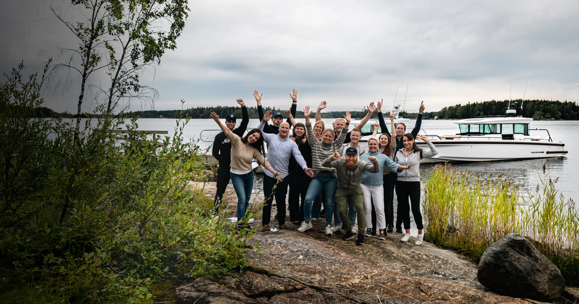 Axopar Open Job Senior Graphic Designer x3 2