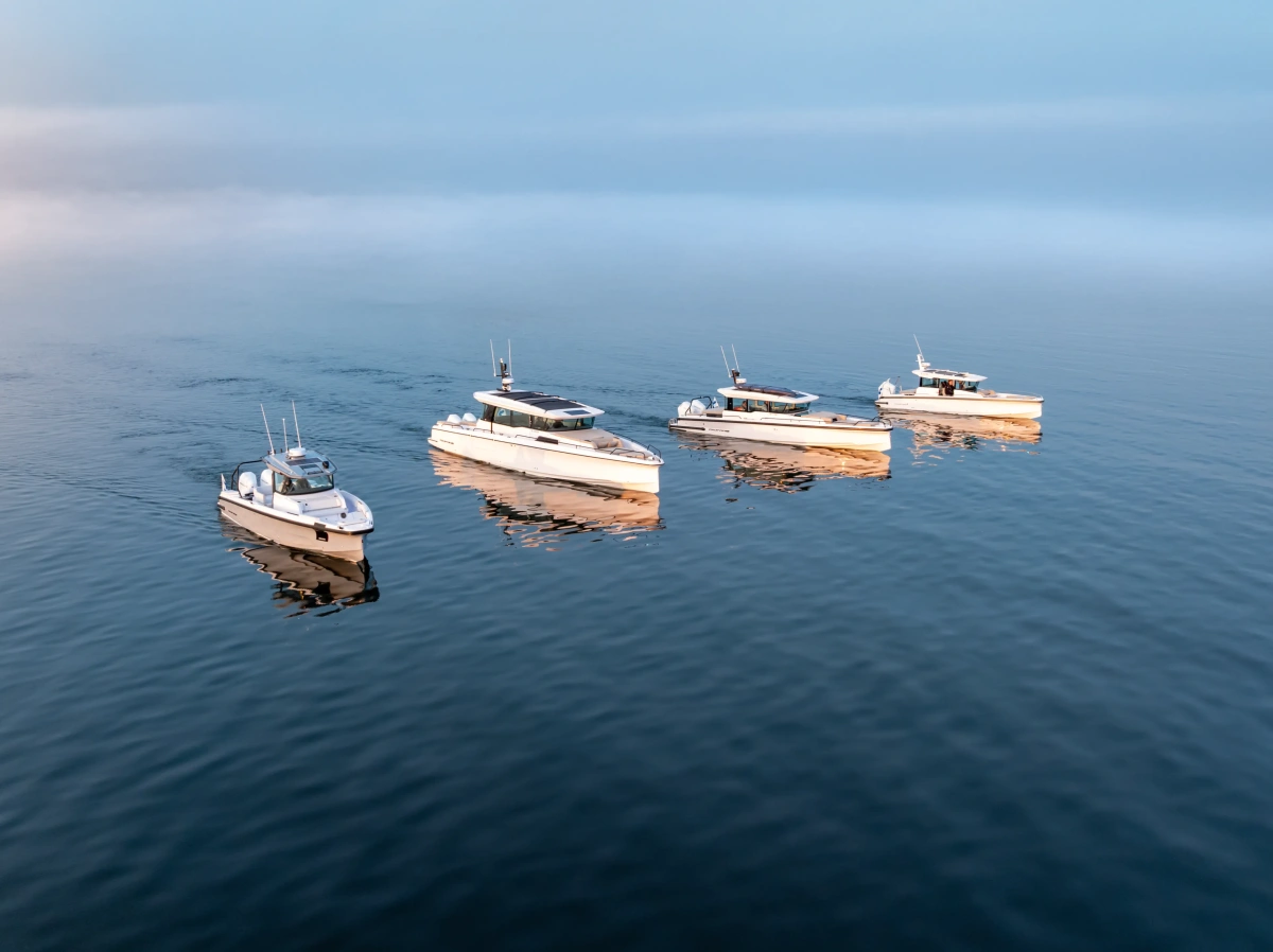 Axopar 293745 group shot DJI dim 3840x2876