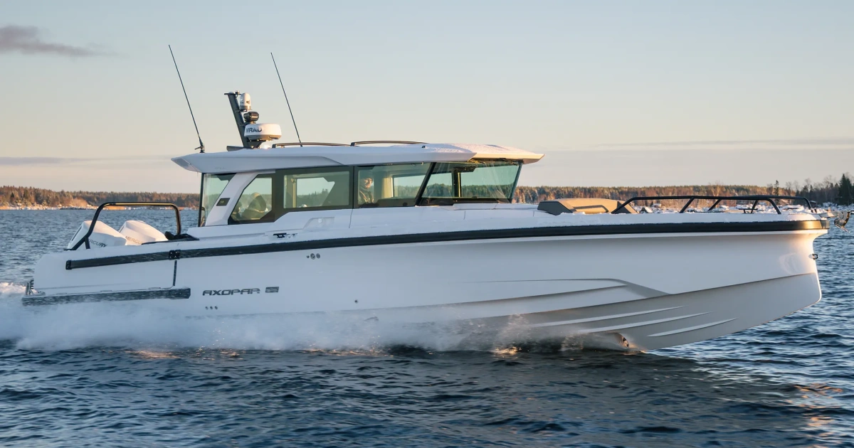 Axopar 38 XC Cross Cabin