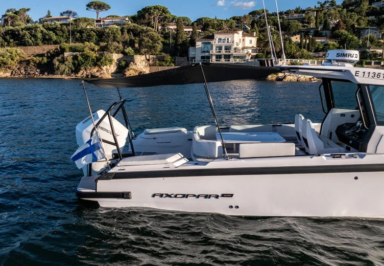 29 CCX Aft Sunshade