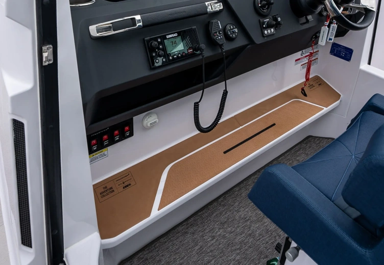 AX29CF 0000 Axopar 29 XC Cross Cabin 00966