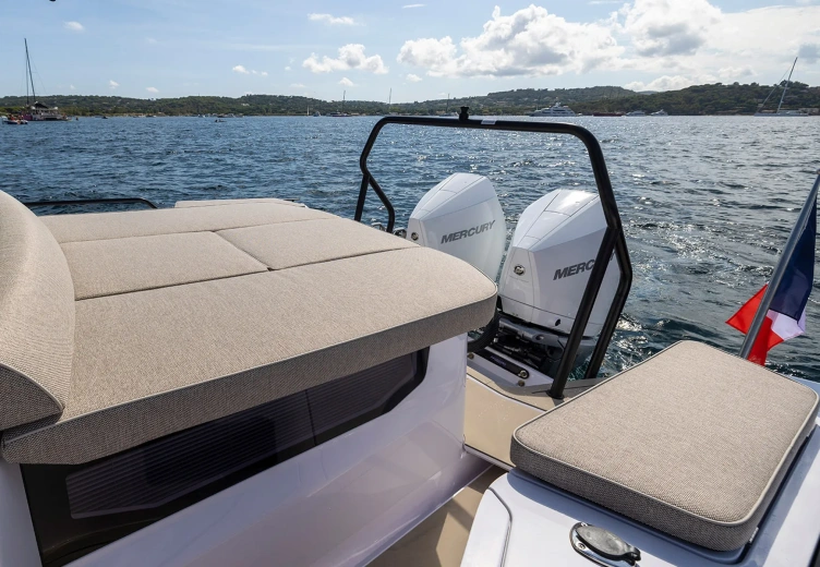 AX37ST Med Aft Cabin