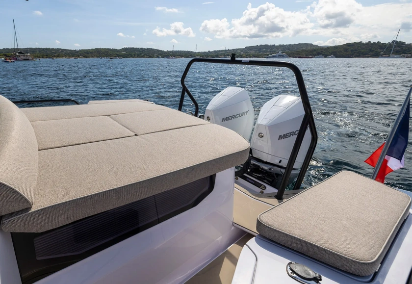 AX37ST Med Aft Cabin