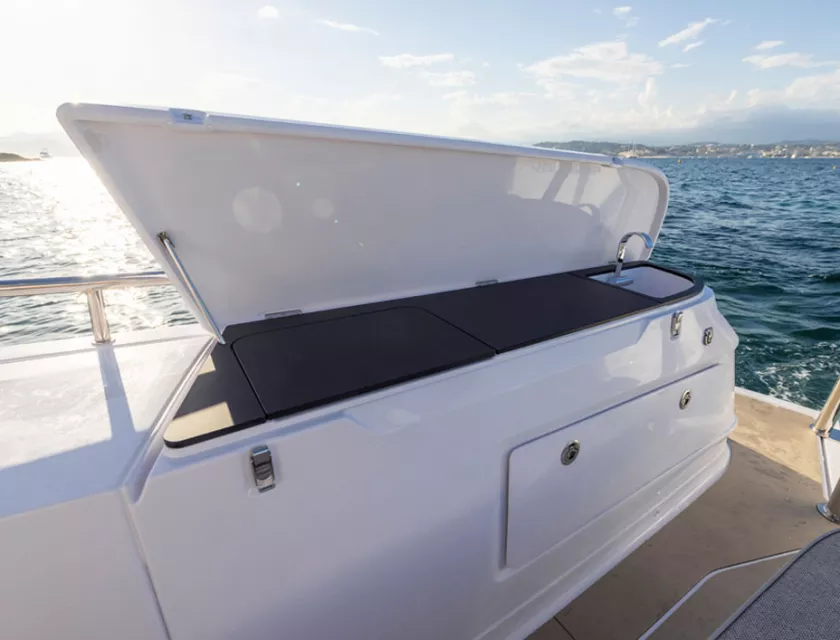 CF 0003 Wet Bar Fender Box