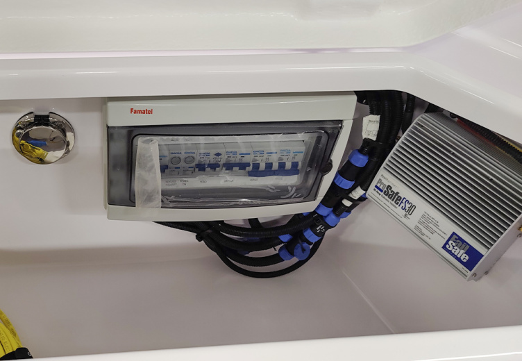 CF 29 shore power