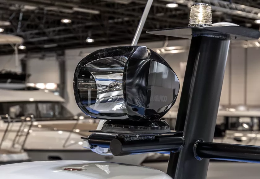 Search light R7A0183
