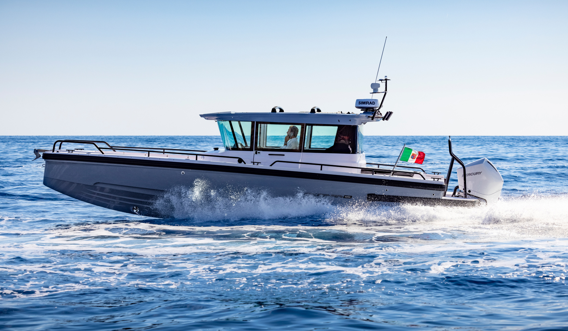 Axopar 28 cabin italy ql v2