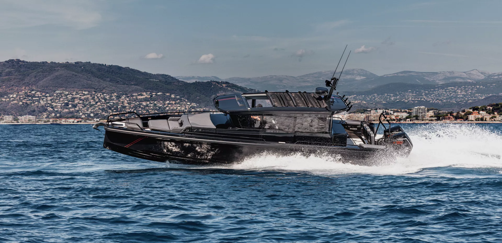 QL BH900 Cannes Yachting Festival 2022 2 v2