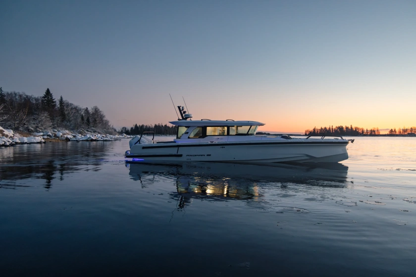 Axopar 38 XC Cross Cabin 099A4377