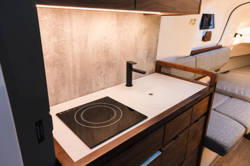 Axopar 38 XC Cross Cabin 099A6523