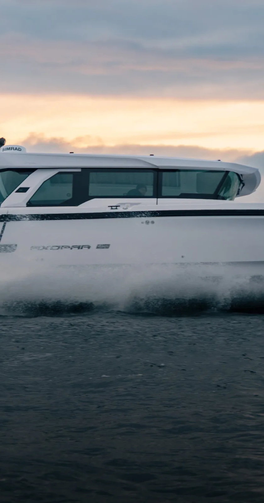 Axopar 38XC Cross Cabin SB1