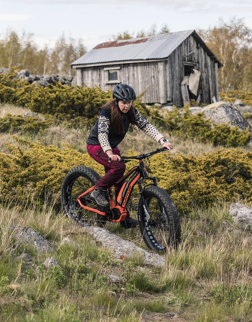 axopar bike downhill