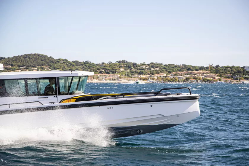 hero image 1 gra block