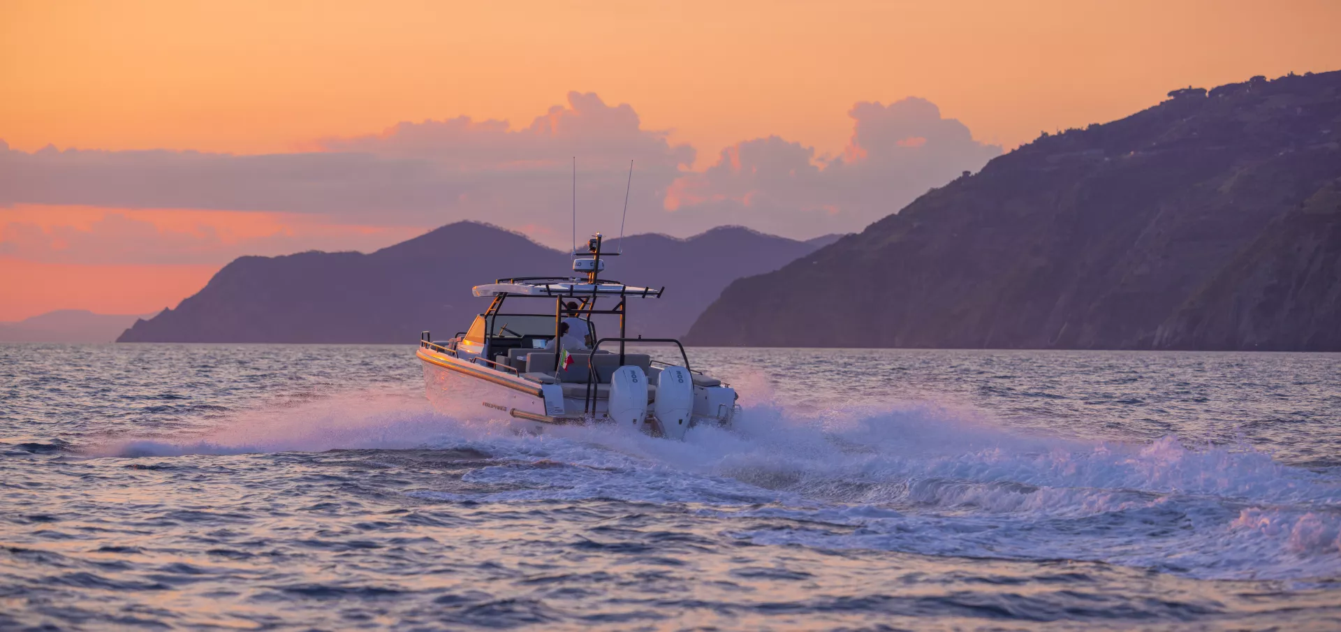 Axopar 37 ST BLTP C4A3255