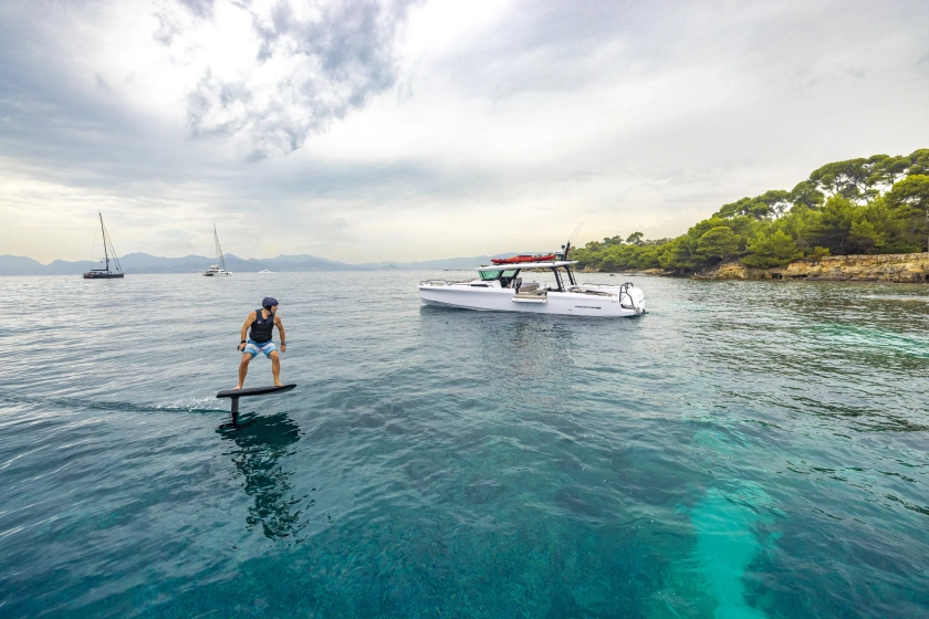 AX45 XT Efoil Q9A8588