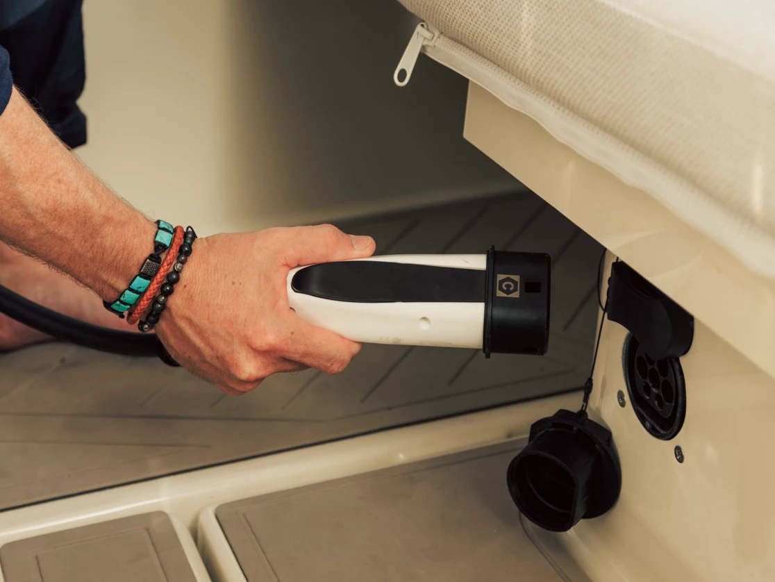 AX E25 charging01 retina