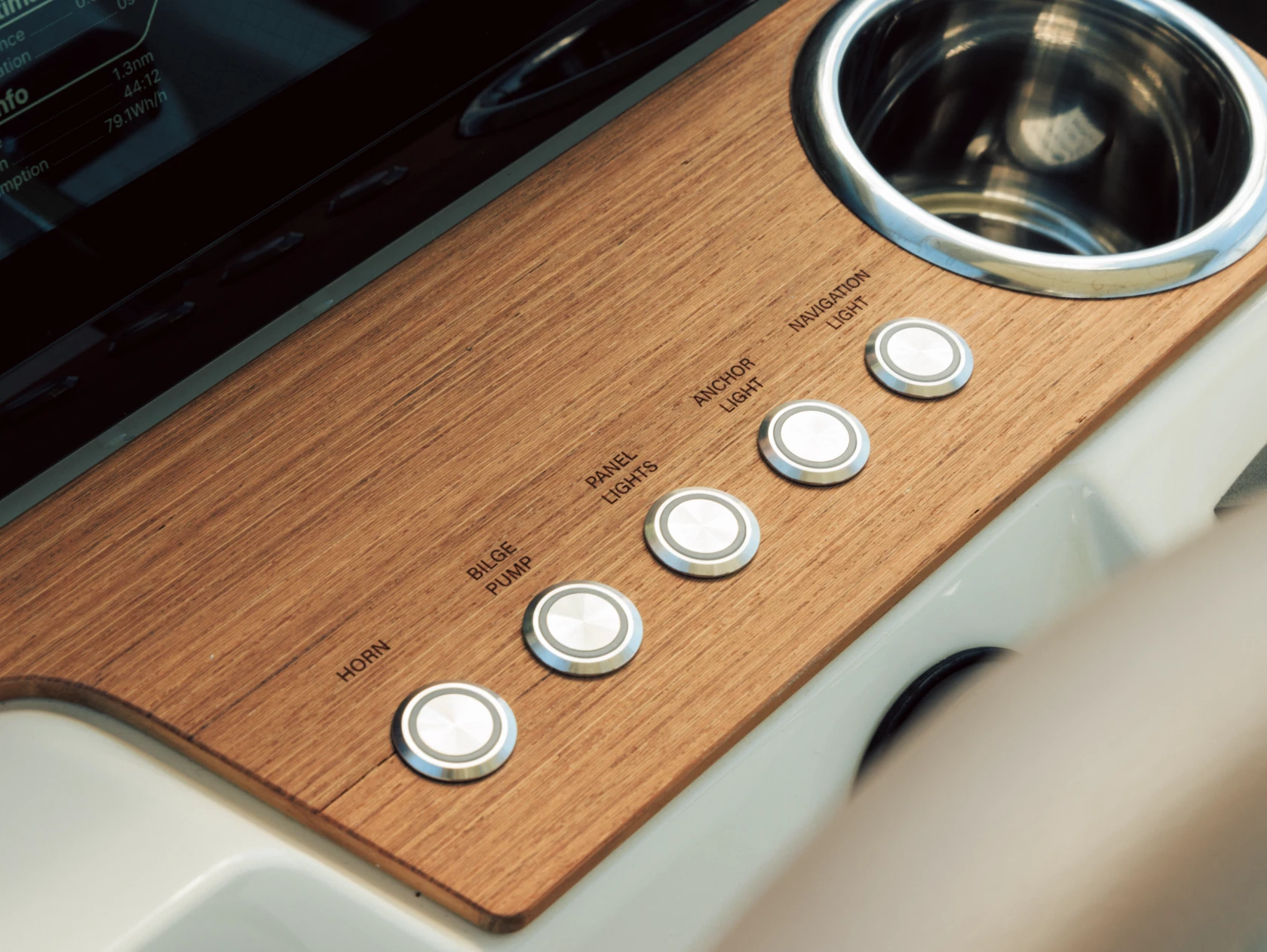 AX E25 design02 retina