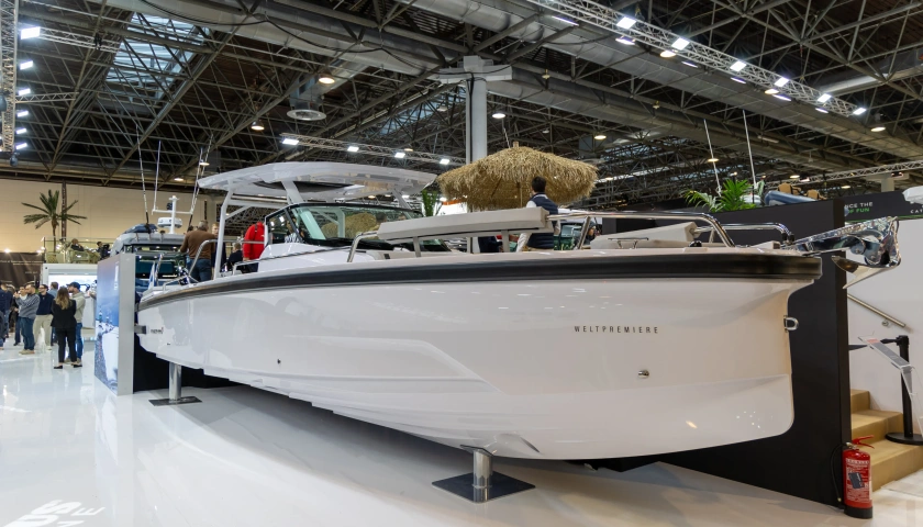 Axopar 29 Sun Top Walkthrough at boot Düsseldorf