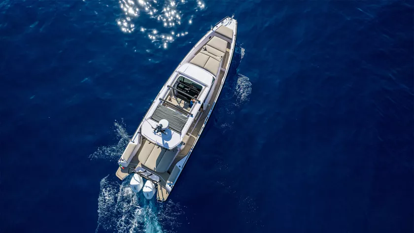 Axopar 37 Sun-Top Mediterrana Edition